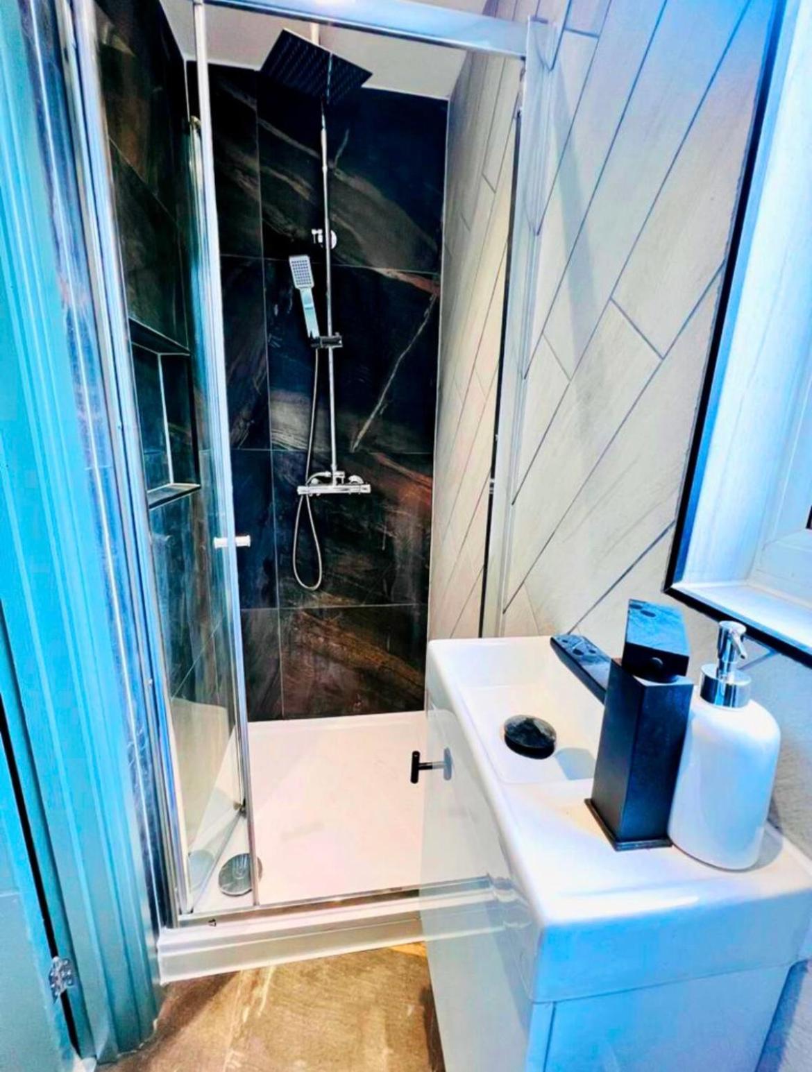 London 43 Ensuite Room Look Like Hotel Top Locations ภายนอก รูปภาพ